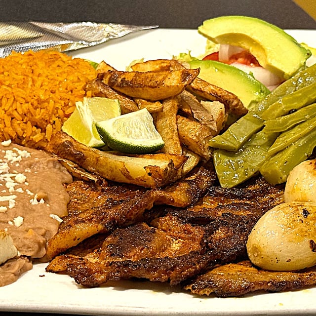 PLATILLO OAXAQUEñO.